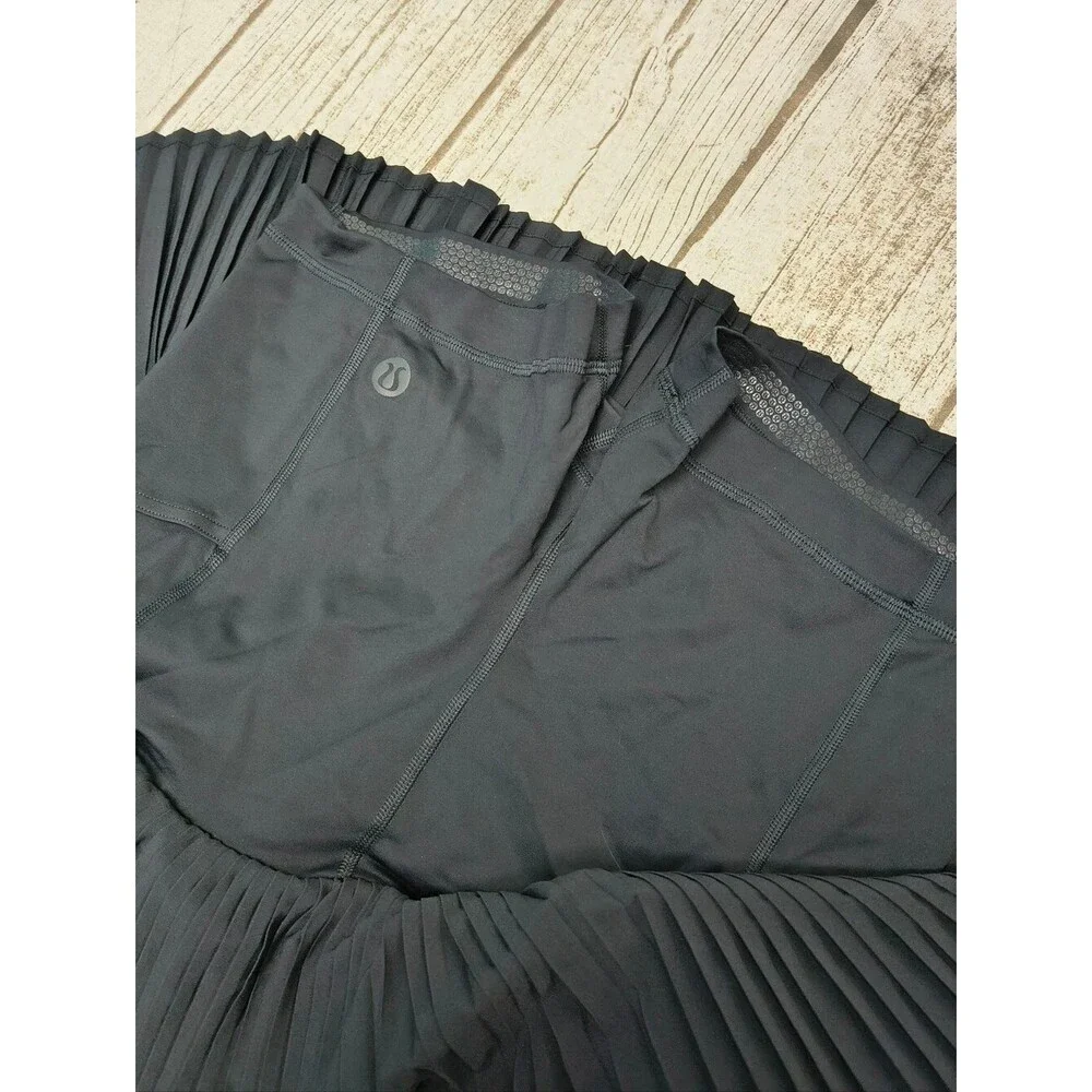 Lululemon Tiered Pleats High-Rise Tennis Skirt Black Women Size 8